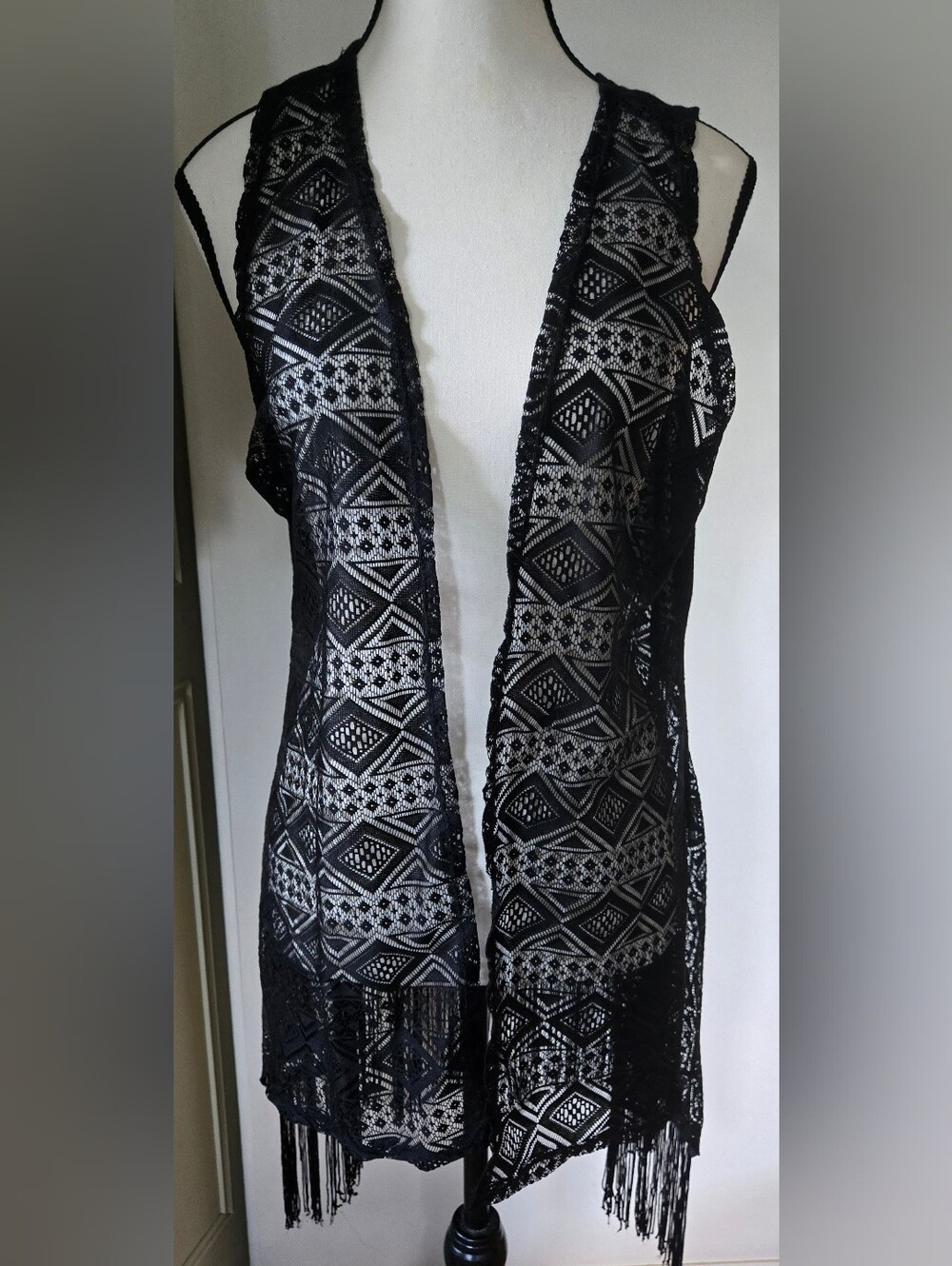 Black Lace Sleeveless Open Front Women's Top